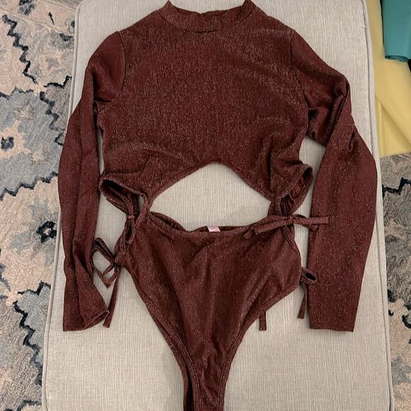 NEW Savage X Fenty burgundy sparkle cut out side tie long sleeve bodysuit 3X - Picture 3 of 10